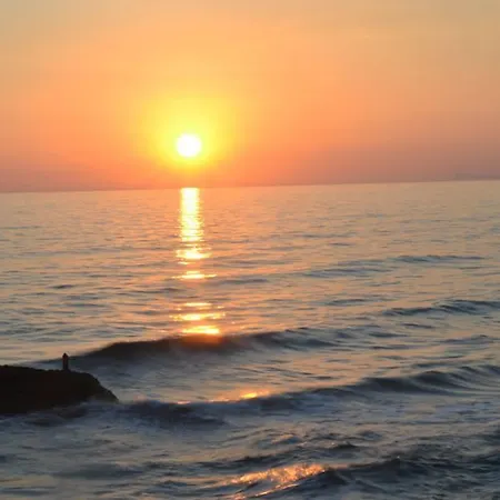 Agathi House * 阿齐欧斯·贡多斯