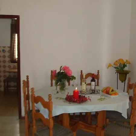 Agathi House Semesterbostad *